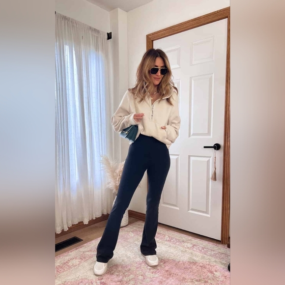 90 Degree by Reflex- FLARED Leg - Boot Cut Leggings - Picture 10 of 12